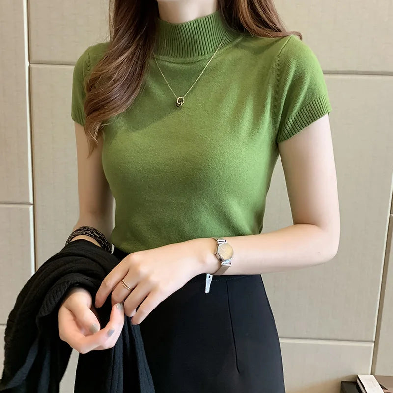 T-shirt à Col Roulé Manches Courtes – Élégance & Minimalisme Coréen