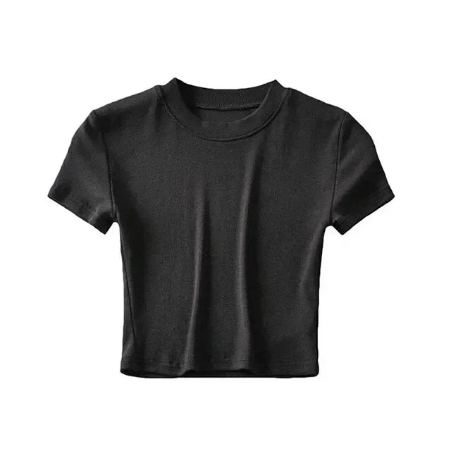 Haut Court Gothique à Manches Courtes – Style & Confort