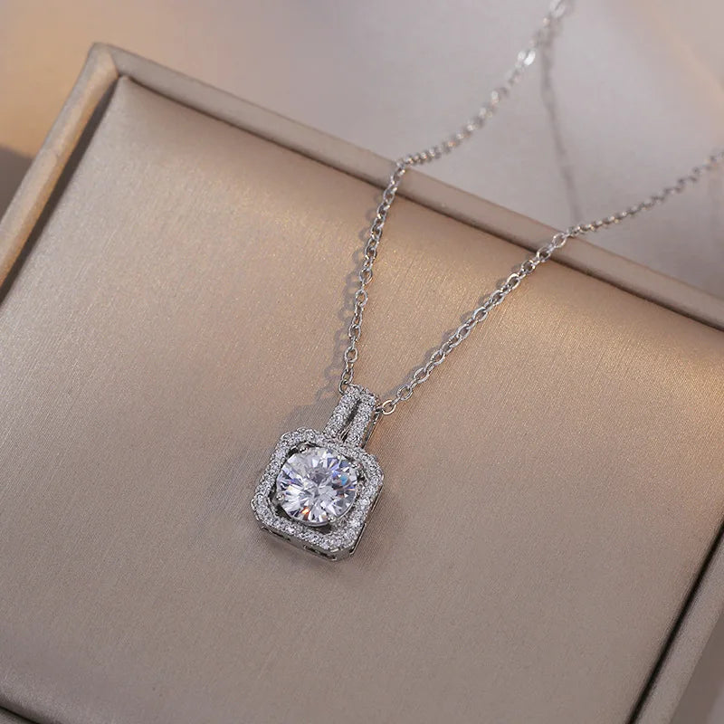 Collier Classique Chaîne Acier Inoxydable & Pendentif Carré en Zircon