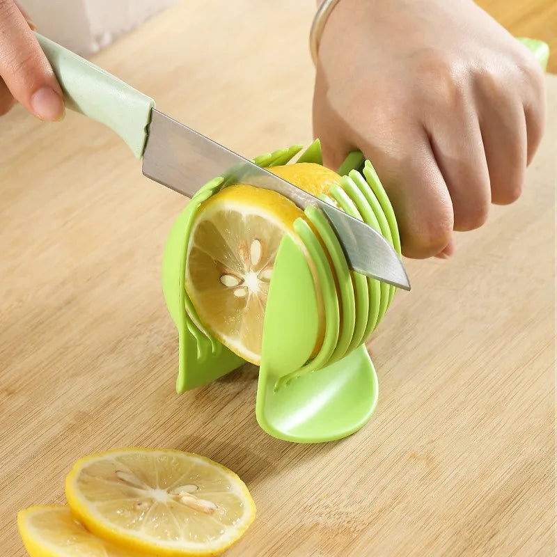 Pince Coupe-Fruits & Légumes – Pratique & Polyvalente