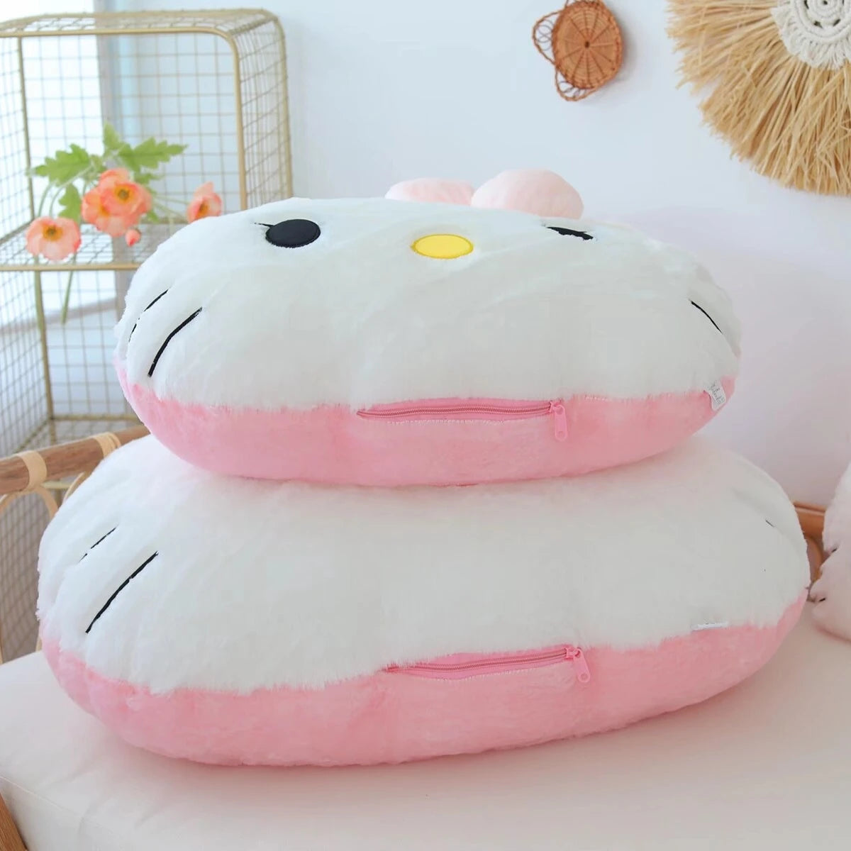 Coussin Dossier Géant Hello Kitty – Douceur et Confort
