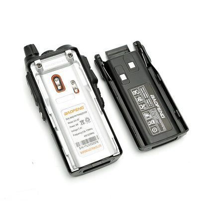 يعد جهاز BaoFeng UV-82 (8W) جهاز اتصال لاسلكي قوي ثنائي النطاق