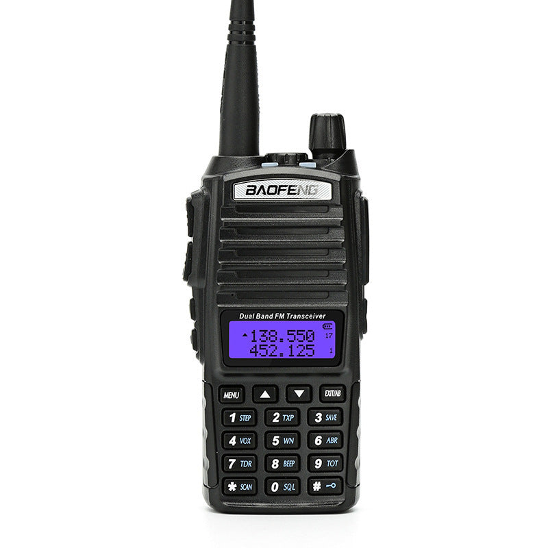 يعد جهاز BaoFeng UV-82 (8W) جهاز اتصال لاسلكي قوي ثنائي النطاق