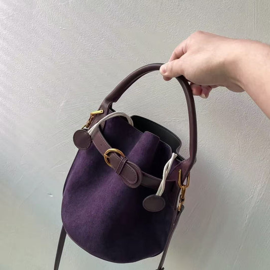 Velvet Bucket Bag – Elegance &amp; Trend