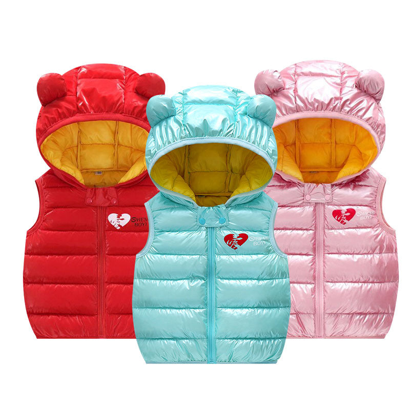 Sleeveless jackets and hooded jackets for children