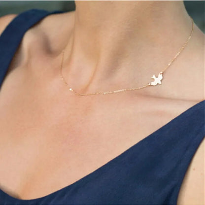 Two Leaf Necklace – Elegance and Simplicity