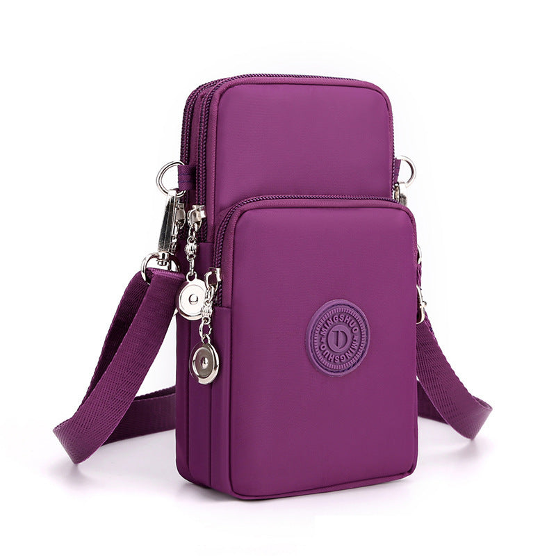 Compact Shoulder Bag – Practical &amp; Elegant