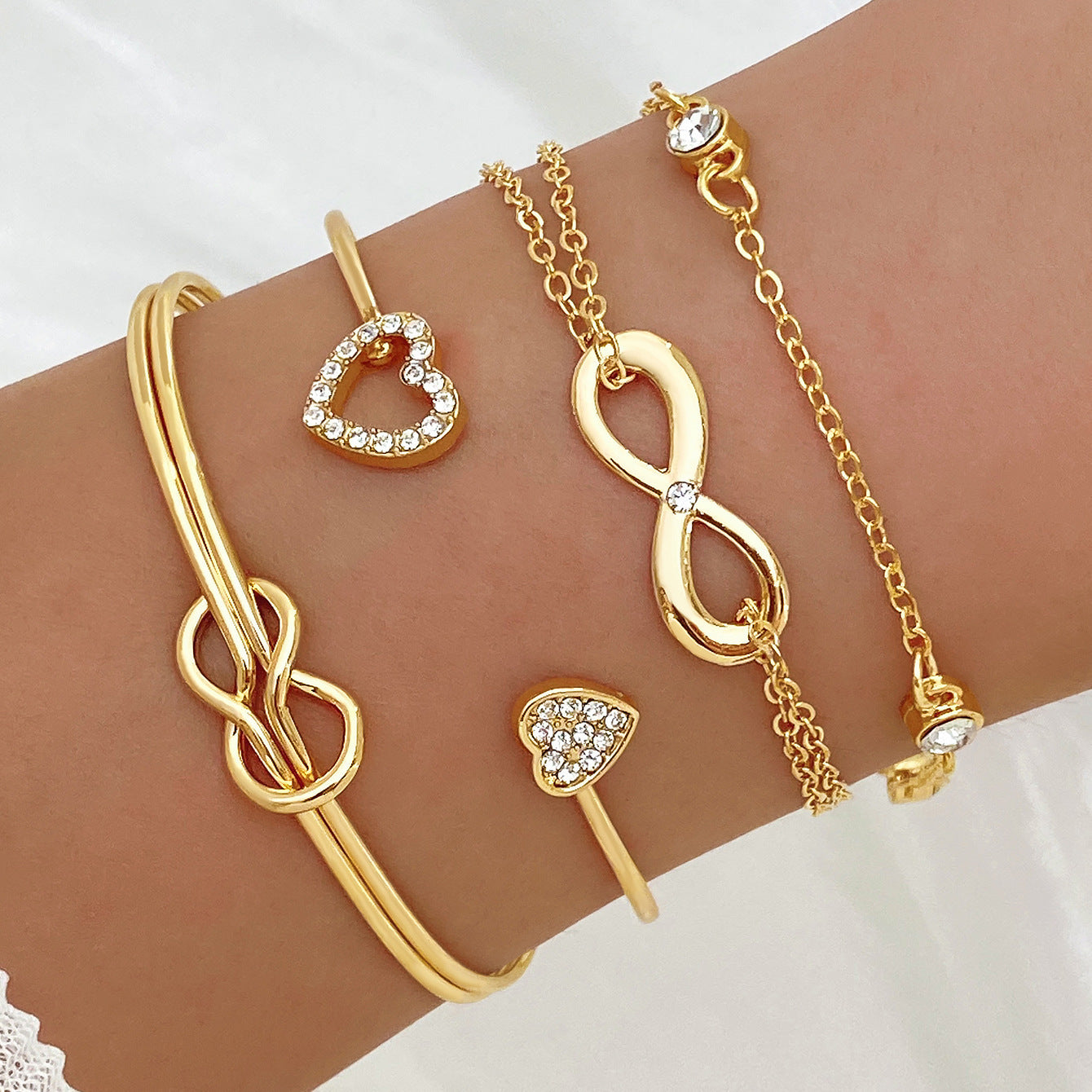 Bracelet Nœud d'Amour en Alliage
