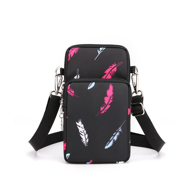 Compact Shoulder Bag – Practical &amp; Elegant