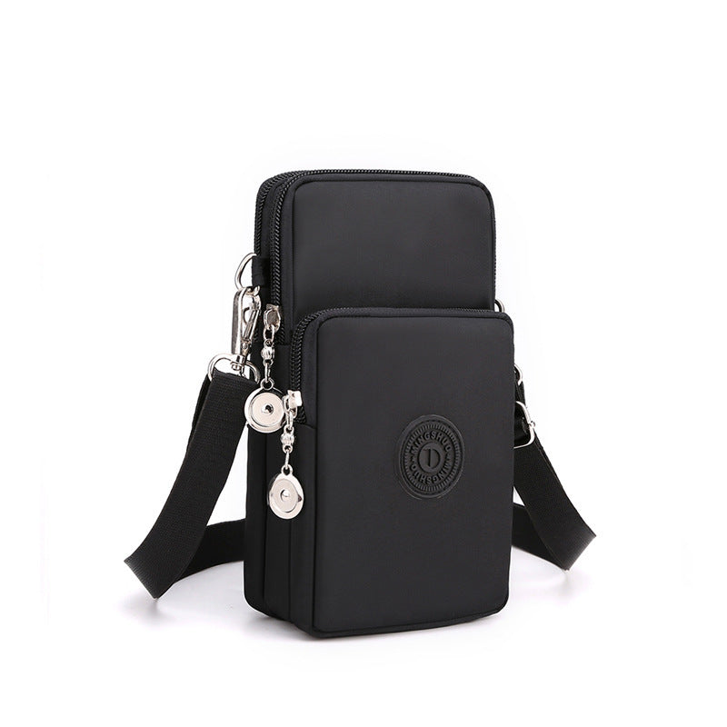 Compact Shoulder Bag – Practical &amp; Elegant