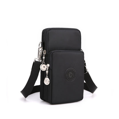 Compact Shoulder Bag – Practical &amp; Elegant