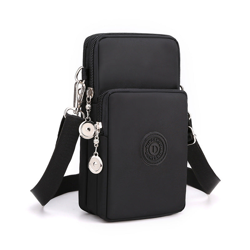 Compact Shoulder Bag – Practical &amp; Elegant