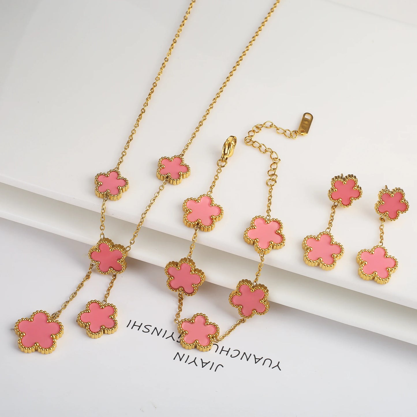 Parure Bijoux 3 Pièces Plaqué Or 18K – Élégance Florale