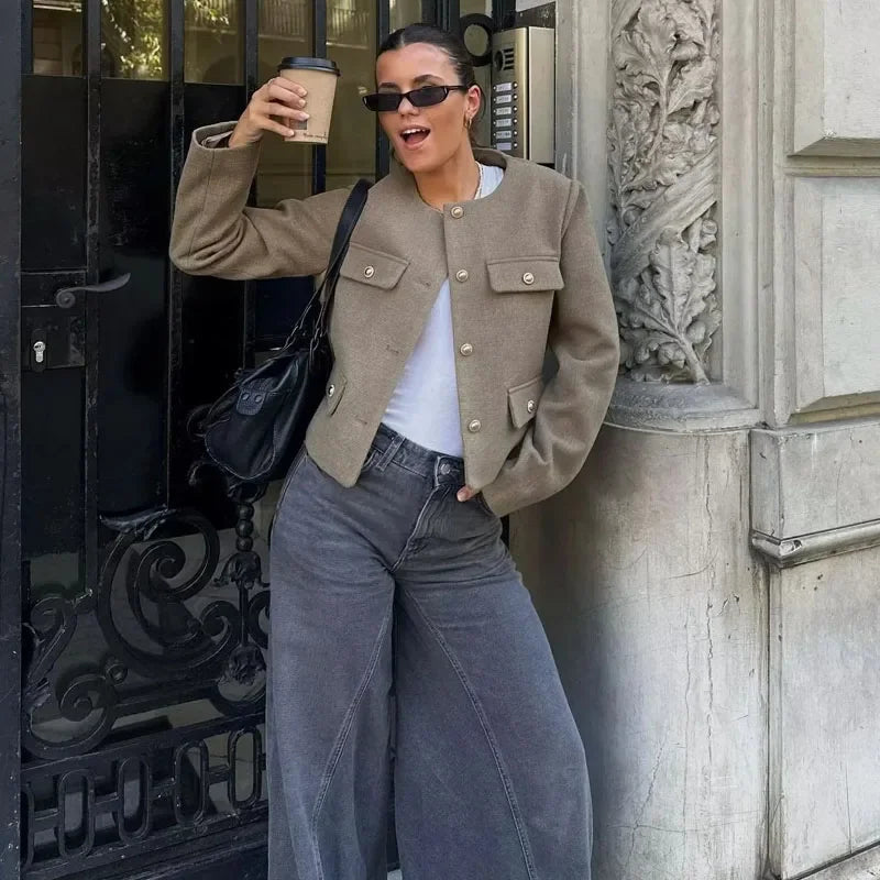 Veste Courte Élégante pour Femme – Chic & Intemporelle