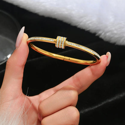 Bracelet Trèfle à Quatre Feuilles & Clou – Acier Inoxydable