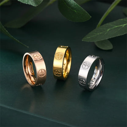 Bague Croix en Acier Inoxydable – Élégance