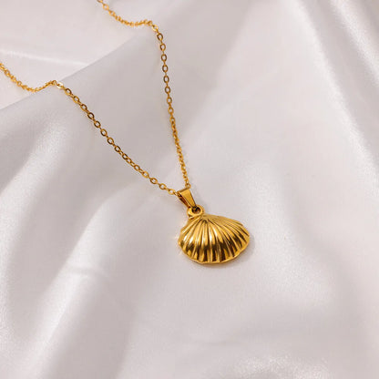Heart Necklace – Gothic Style