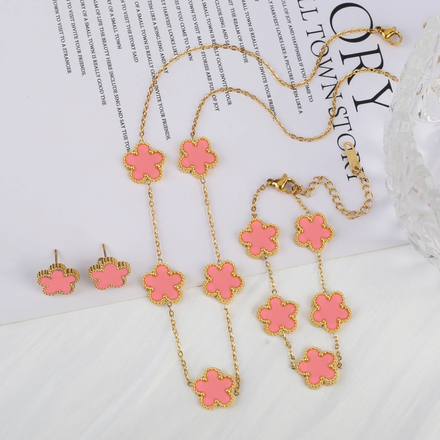 Parure Bijoux 3 Pièces Plaqué Or 18K – Élégance Florale