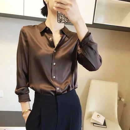 Chemise Satinée Femme – Élégance & Polyvalence au Quotidien