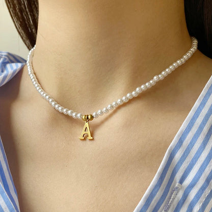 Collier Perles & Initiale – Acier Inoxydable