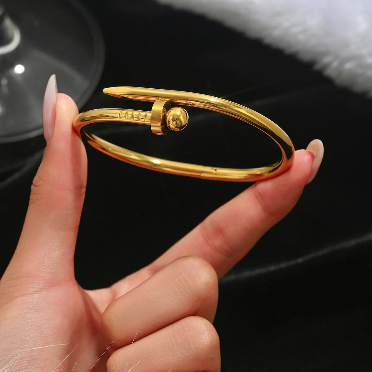 Bracelet Trèfle à Quatre Feuilles & Clou – Acier Inoxydable