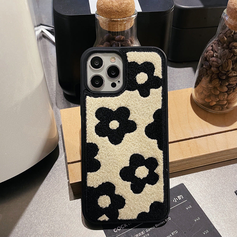 Coque Téléphone en Peluche avec Fleurs – Élégance
